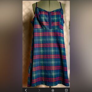 really cute and plaid dress. Great for layering and easy to style!